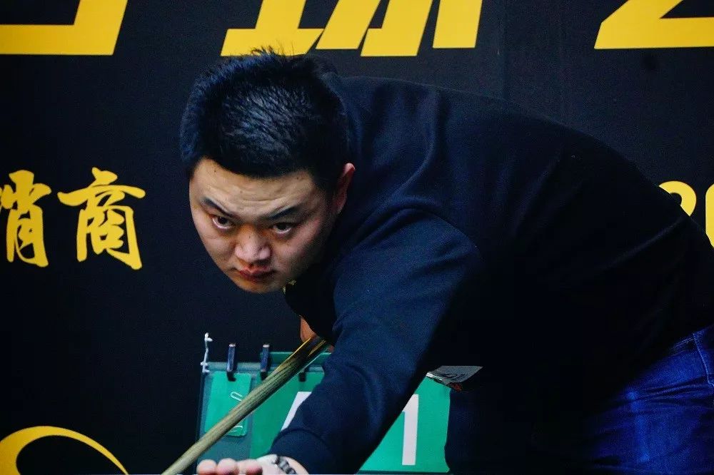 席在采访中 席在采访中